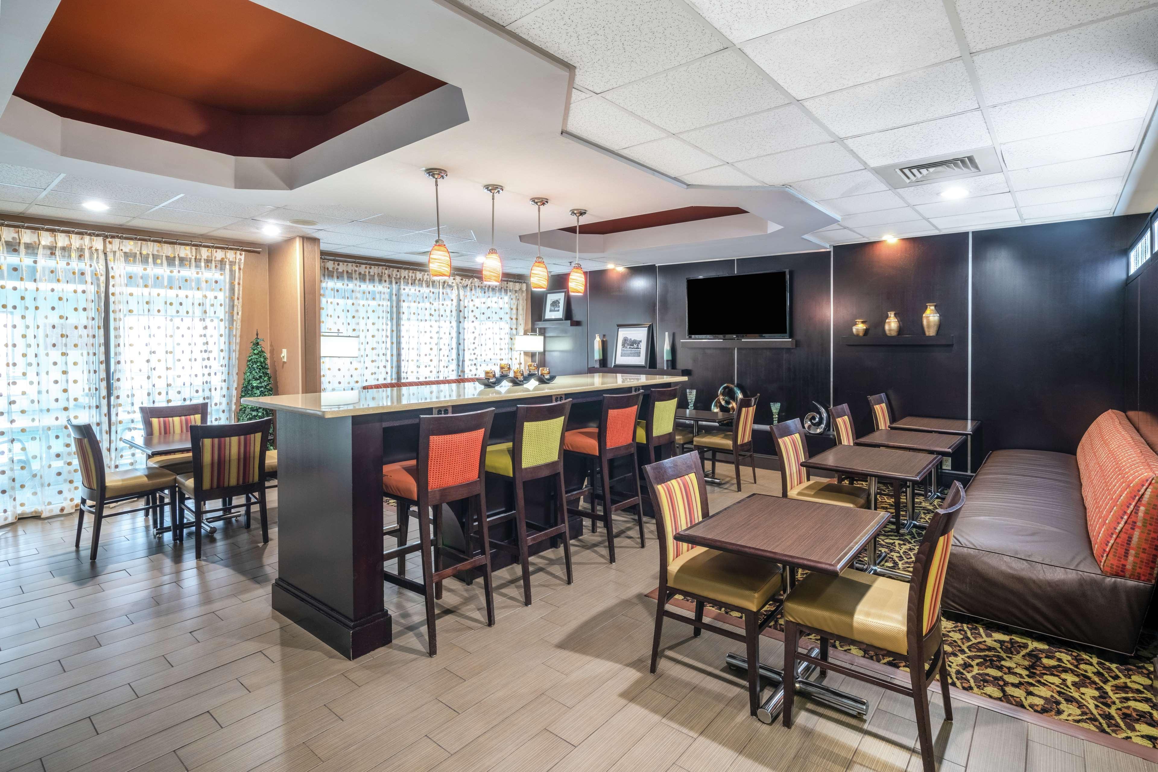 都柏林汉普顿酒店 Newbern 外观 照片